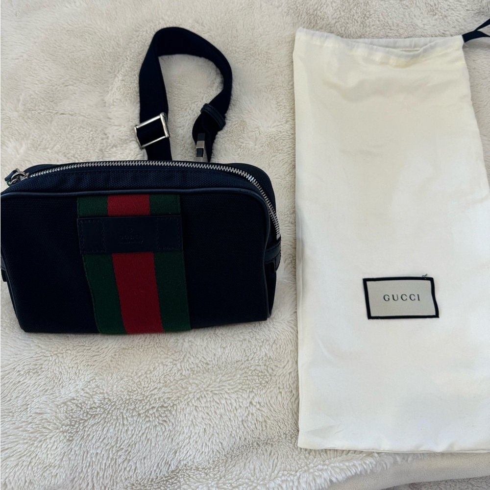 Gucci web belt bag